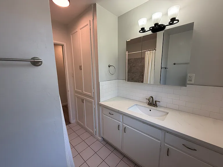 1222 McClellan Dr #8 — Photo 13