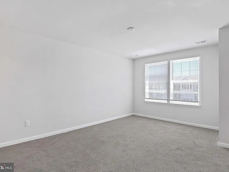37 Arlotta St #37 — Photo 14