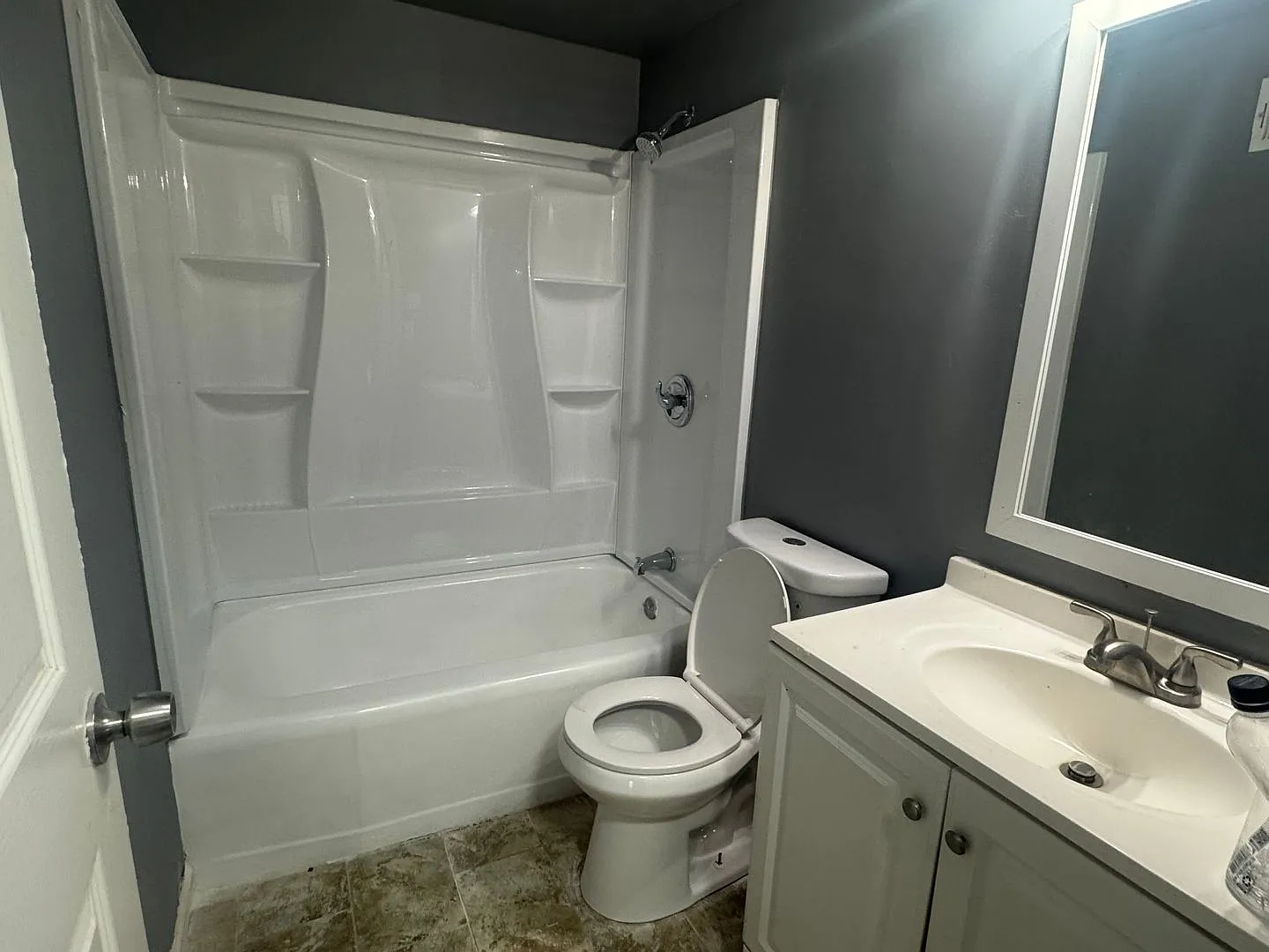 Charming 4bed/2Bath — Photo 4