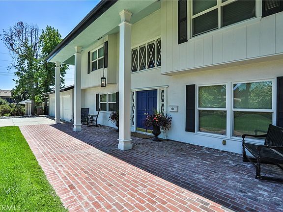 4th image of 2117 Oxford Ave