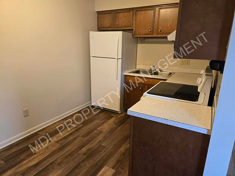 3295 Ramond St — Photo 10