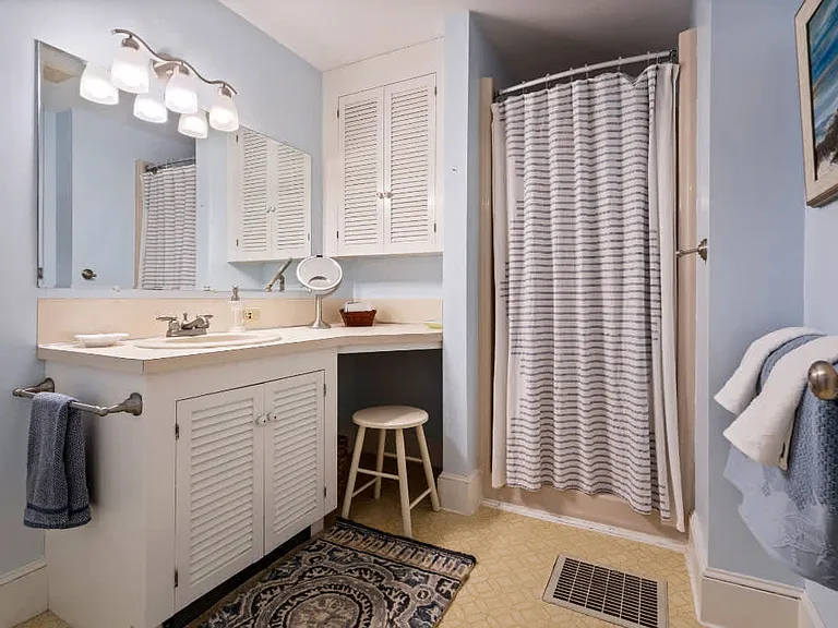 353 Seaside Ave — Photo 10