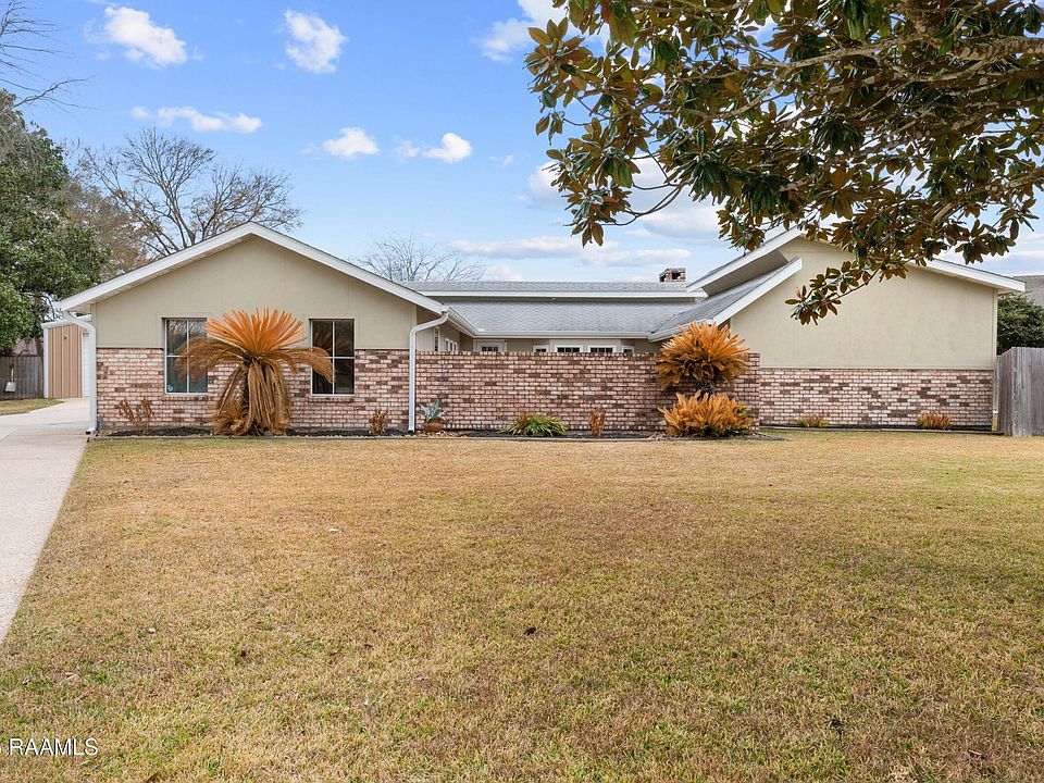 1st image of 108 Siesta Dr