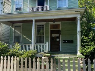 303 W 37th St #D, Savannah, GA 31401