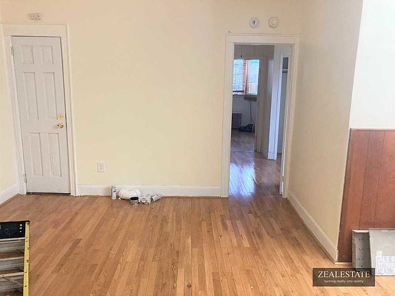 4th image of 8824 Glenwood Rd Floor 1