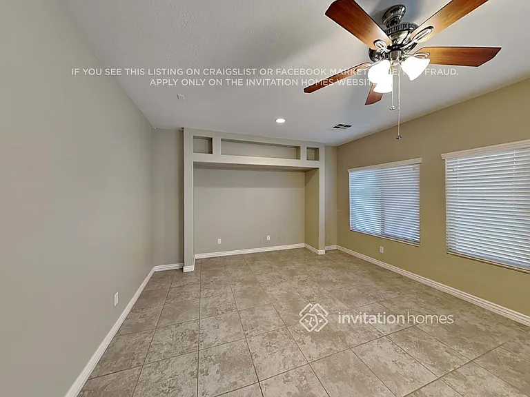 435 E Mountain View Rd — Photo 7