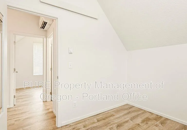 5026 N Harvard St #C — Photo 14