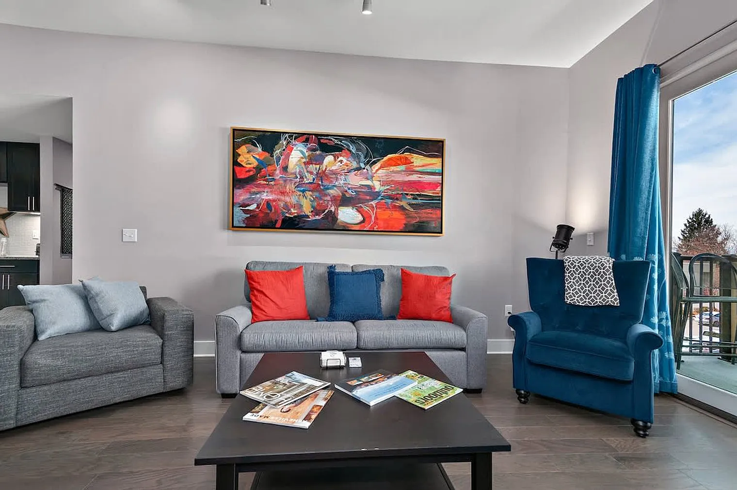 2 bed, 2.0 bath, 1194 sqft, $8,069 — Photo 2