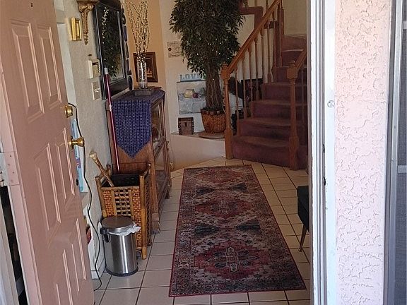 3rd image of 934 Derringer Ln