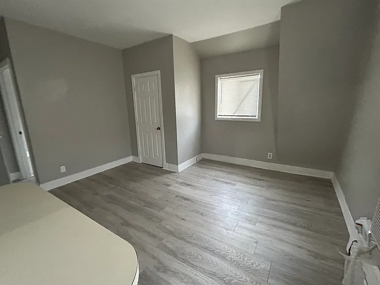 16 Lincoln St #3-5 — Photo 3