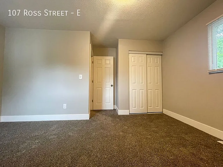 107 Ross St #E — Photo 19