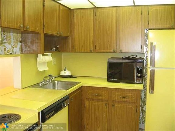 4th image of 8260 SW 24th St APT 6208
