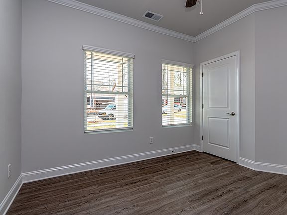 Photo is for illustrative purposes only.