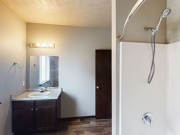 3rd image of 1506 Juneau Pl SE Unit 3