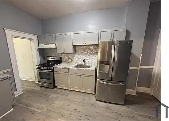 4 bed, $1,650 — Photo 2