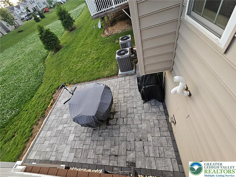 4613 Woodbrush Way — Photo 5