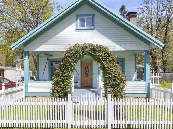 219 Gilbert Ave, Glendale, OR 97442