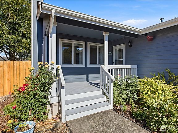 3rd image of 756 Oakhurst Drive