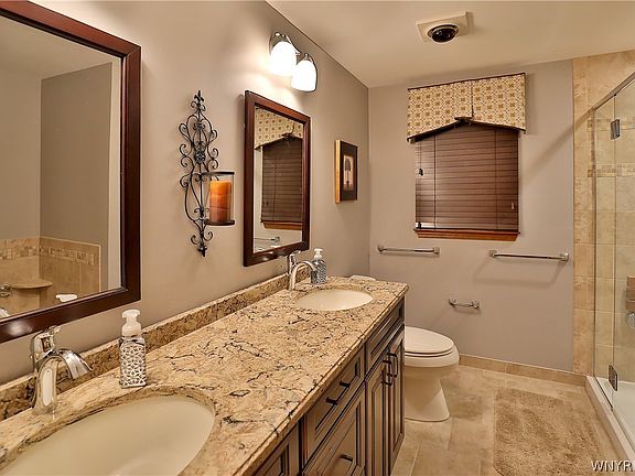 3rd image of 4680 Oakwood Ln