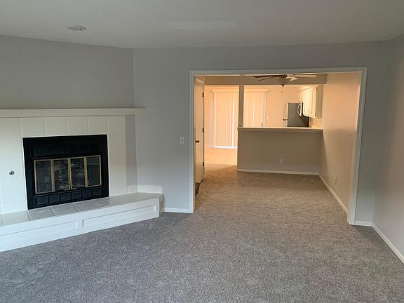 4th image of 8326 Metcalf Ave