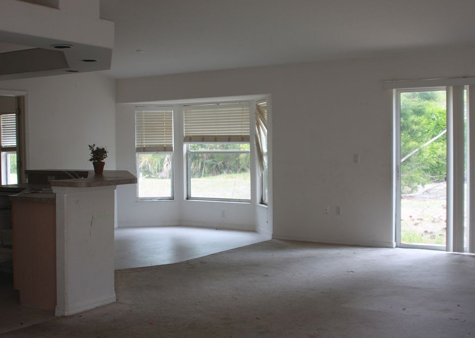 1st image of 52 Wheeling Ln