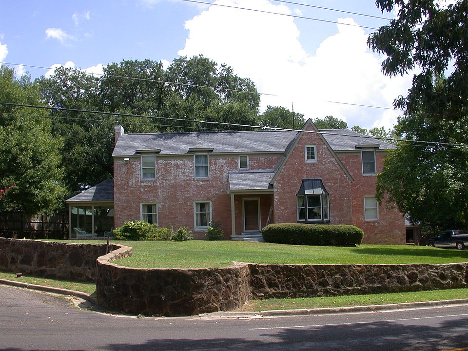 Fronts on Jacksonville Dr