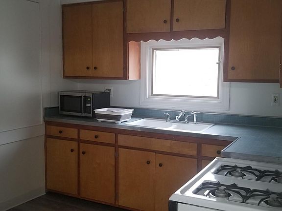 2nd image of 5632 N Karlov Ave #2