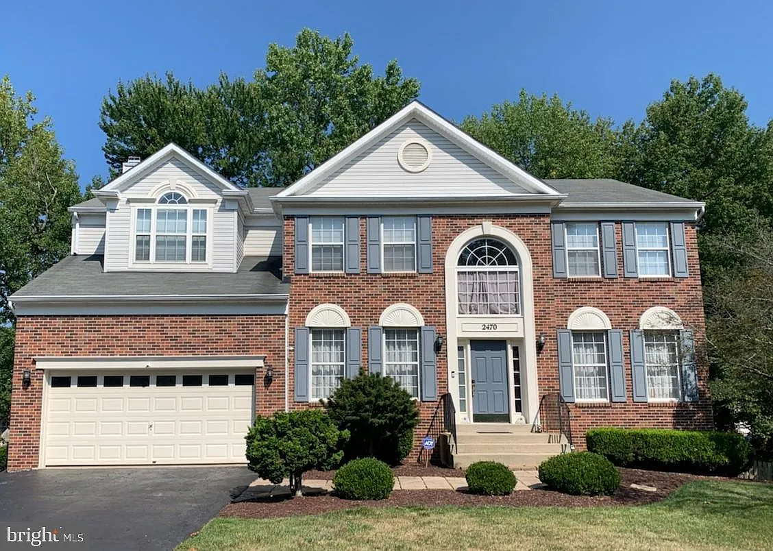2470 Streamview Dr photo 1