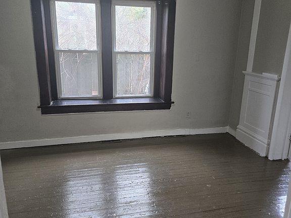 5th image of 928 Nathan St Floor 1