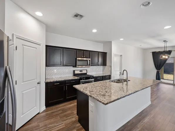 4590 W Foldwing Dr, San Tan Valley, AZ 85144