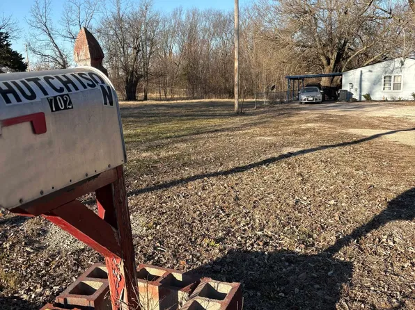 702 Saint Charles St, Holden, MO 64040