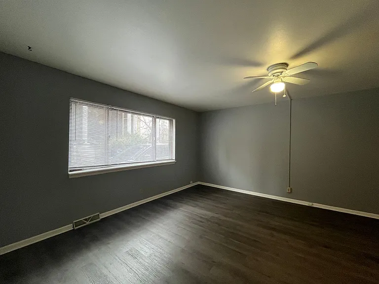 1517 E Royall Pl — Photo 8