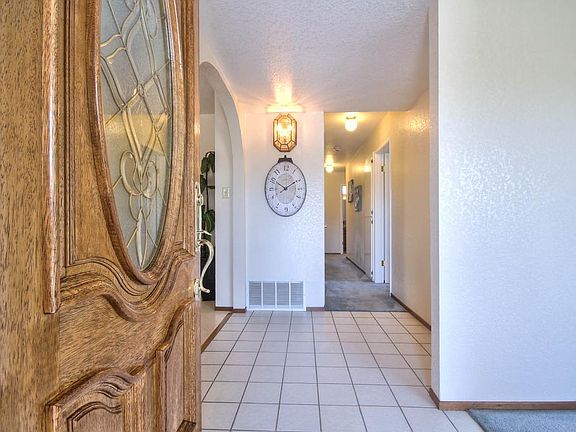 5th image of 6015 Pineland Ave