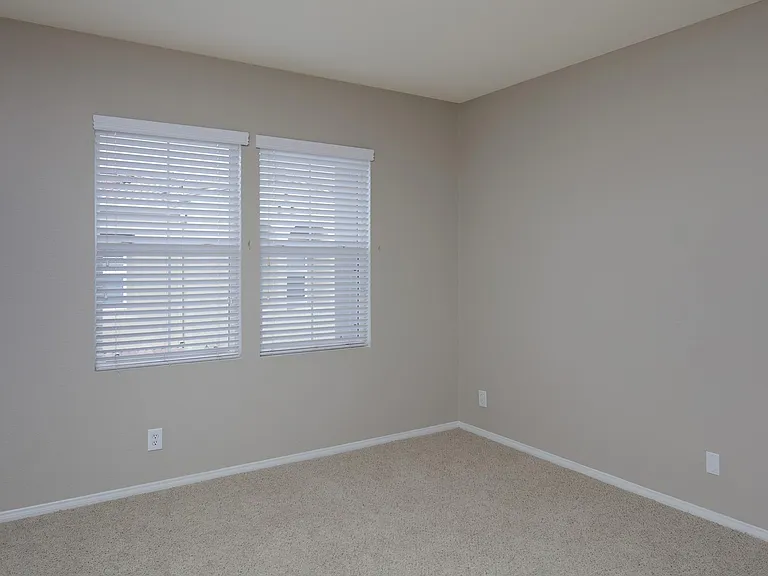 Laurel Glen Apartment Homes — Photo 40
