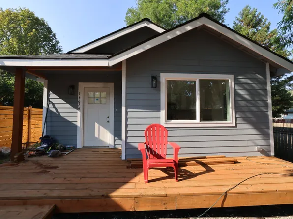 13626 2nd Ave SW, Seattle, WA 98166