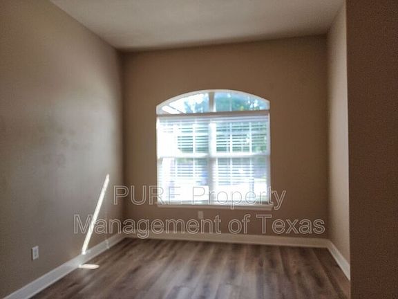 5th image of 18629 Blue Pond Dr