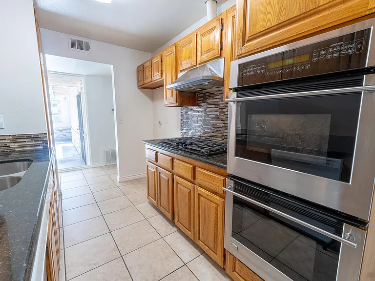 7325 Layton St — Photo 4