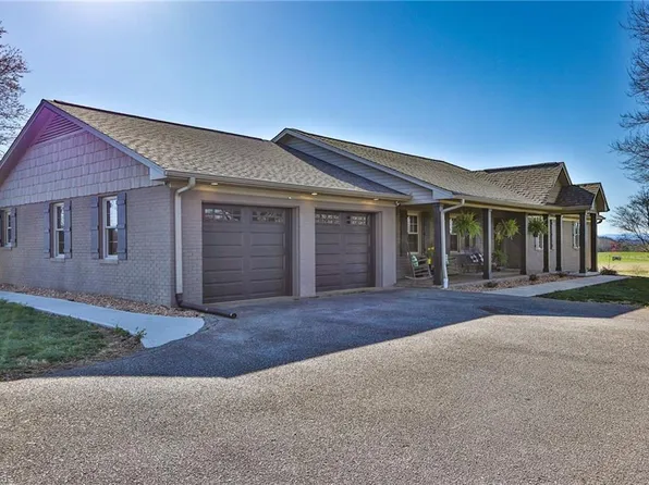 1358 Armstrong Rd, Jonesville, NC 28642