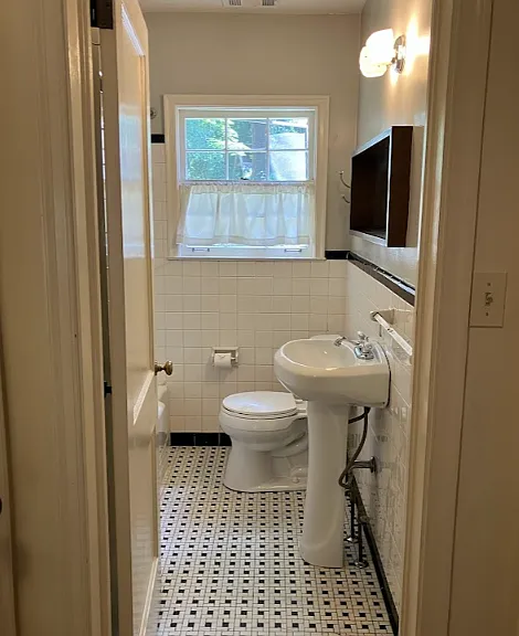 1708 Brewer Blvd SW — Photo 4