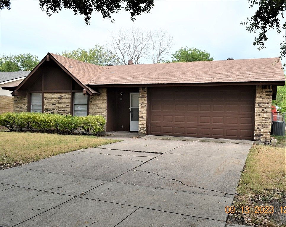 413 Lake Park Dr, Grand Prairie, TX 75052 Zillow