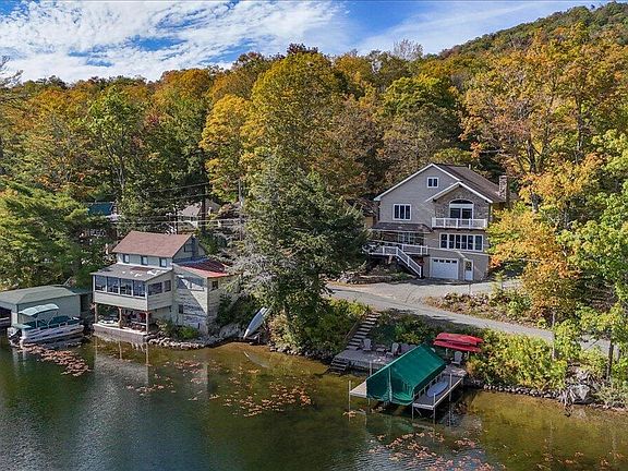 3rd image of 143 Green Lake Road