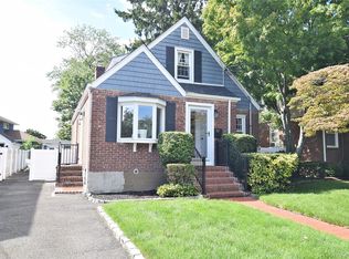 57 Scarcliffe Drive, Malverne, NY 11565