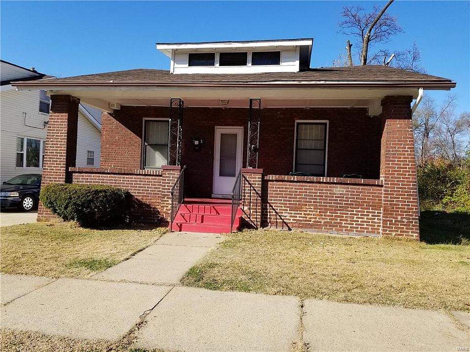1st image of 5511-5513 Beacon Ave
