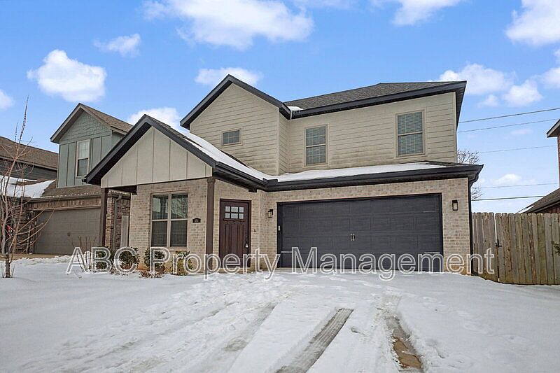 1st image of 3213 SW Hillstone Ave