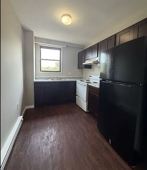 1113 Riverside Ave #4G — Photo 1