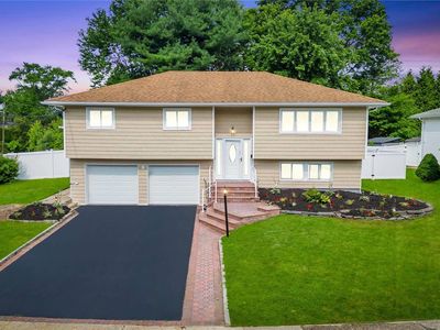 9 Motor Lane, Old Bethpage, NY, 11804