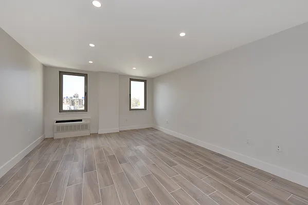 Rented by Metropolis International Realty Inc. | media 15