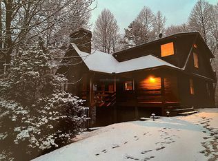 60 Whispering Lake Dr, Blue Ridge, GA 30513