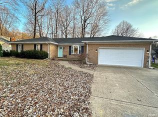 8833 Hickory Ln, Newburgh, IN