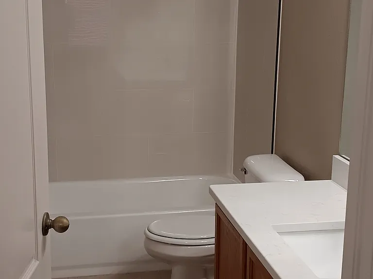 16404 Rollingbrook Dr — Photo 31